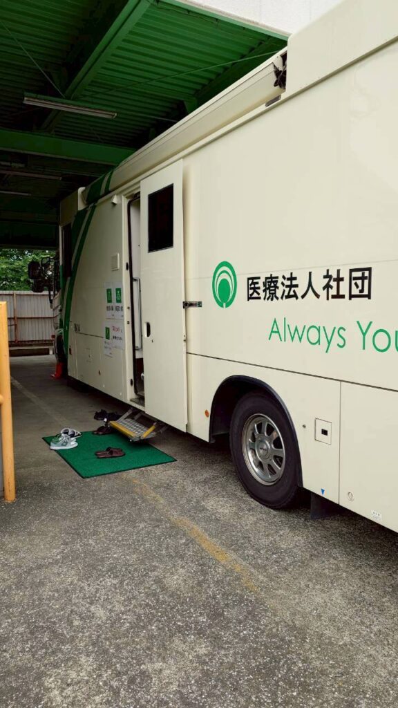 社内の健康診断の様子