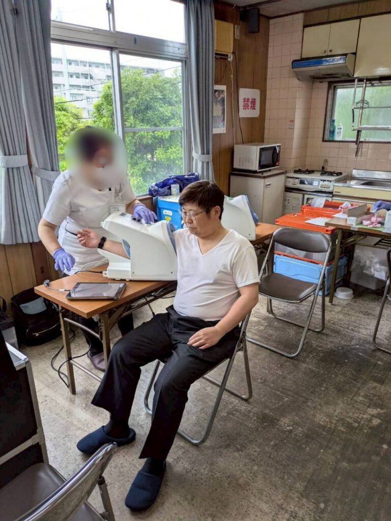 社内の健康診断の様子